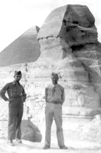 Carter and Kaiser on leave in Eqypt with Sphinx and pyramid.