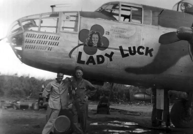 Quentin Kaiser and Bill Devine with B-25J 9Y 'Lady Luck'.