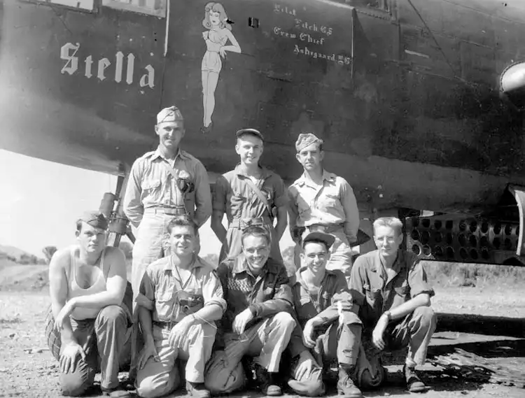 Quentin Kaiser's crew on B-25J 'Stella' 9F.