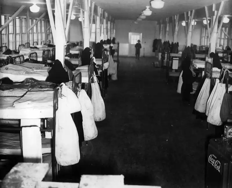 Tillamook: Enlisted Mens Barracks 19-December-1942