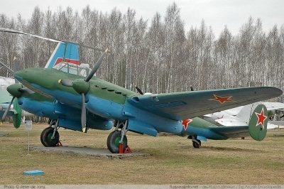 Petlyakov Pe-2