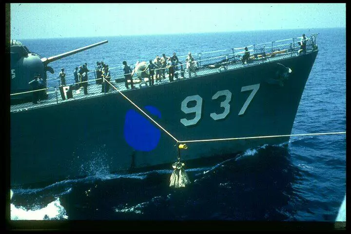 USS Davis sending over supplies